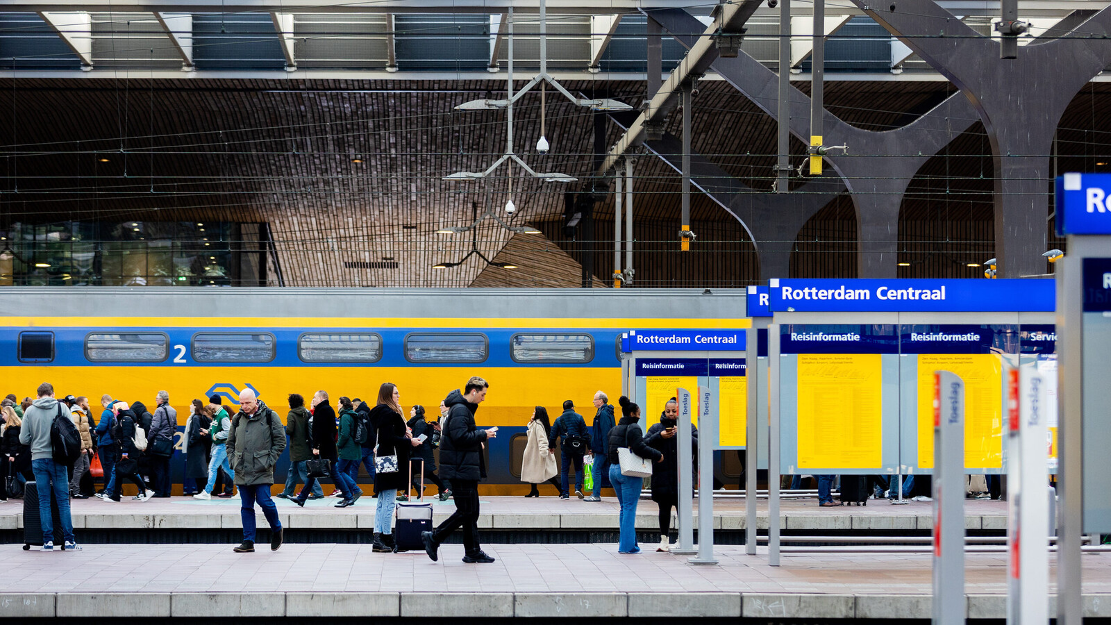 Rotterdam Centraal Station 021 Iris van den Broek scaled