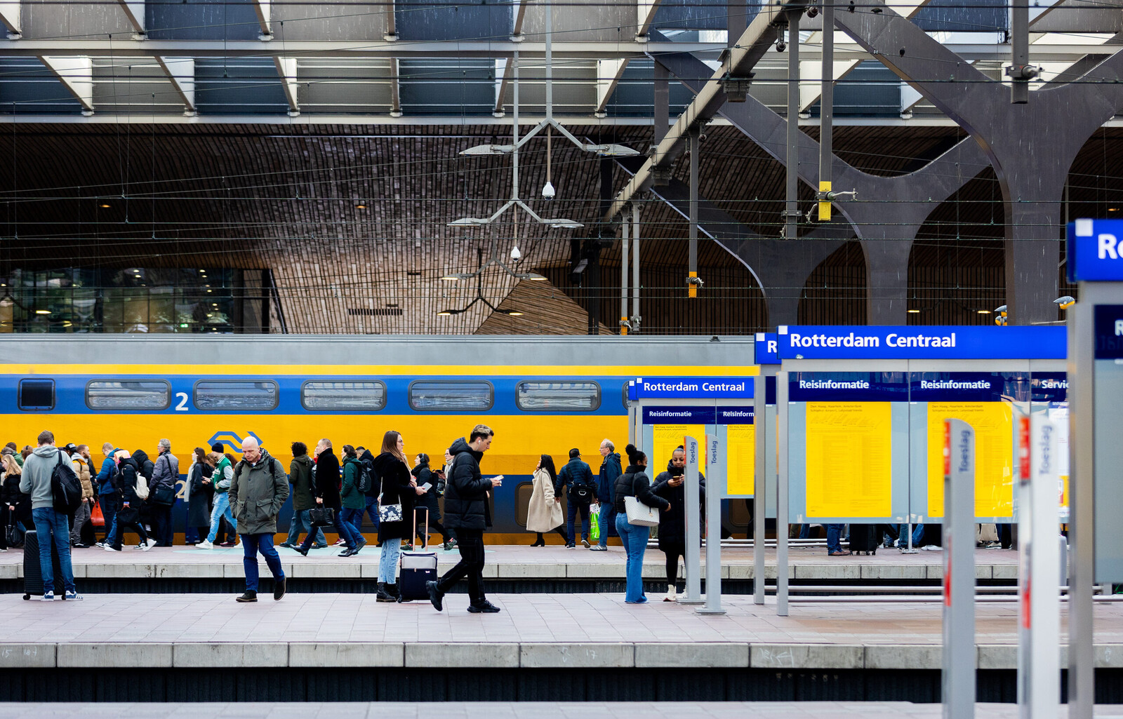 Rotterdam Centraal Station 021 Iris van den Broek scaled