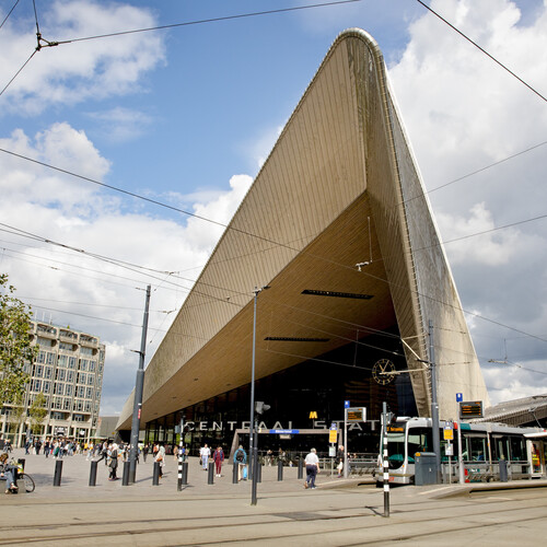 Rotterdam Centraal Station tram 2 2019 ️ Iris van den Broek