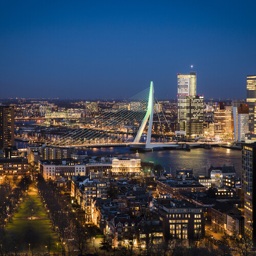 Rotterdam in de nacht erasmusbrug Guido Pijper
