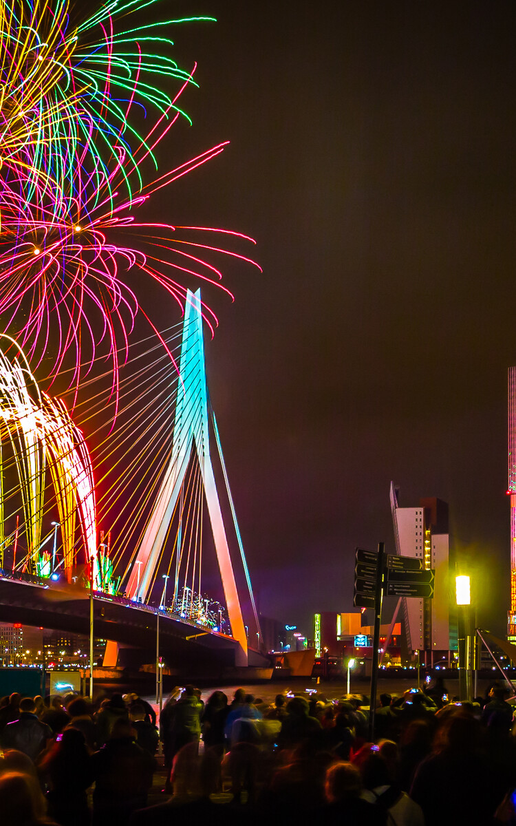 Erasmusbrug vuurwerk rotterdam 2016 Peter Bezemer