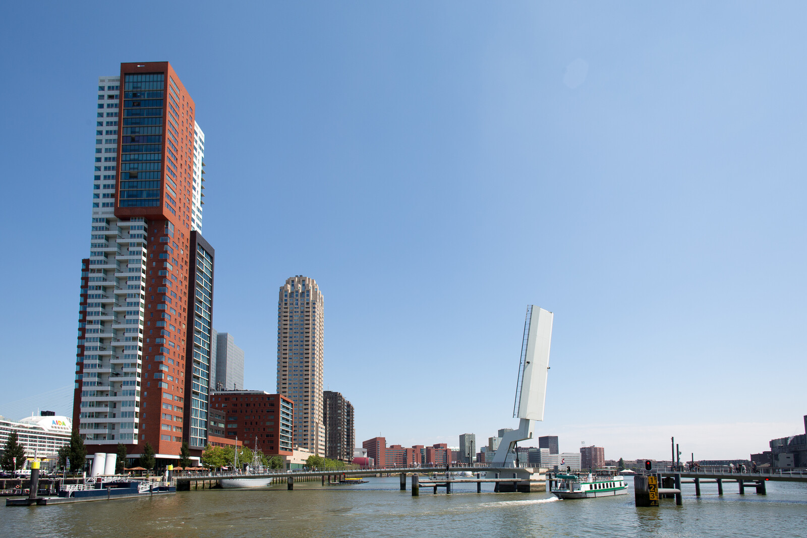 2018 Katendrecht R Ijnhavenbrug J57 B1352 Hester Blankestijn