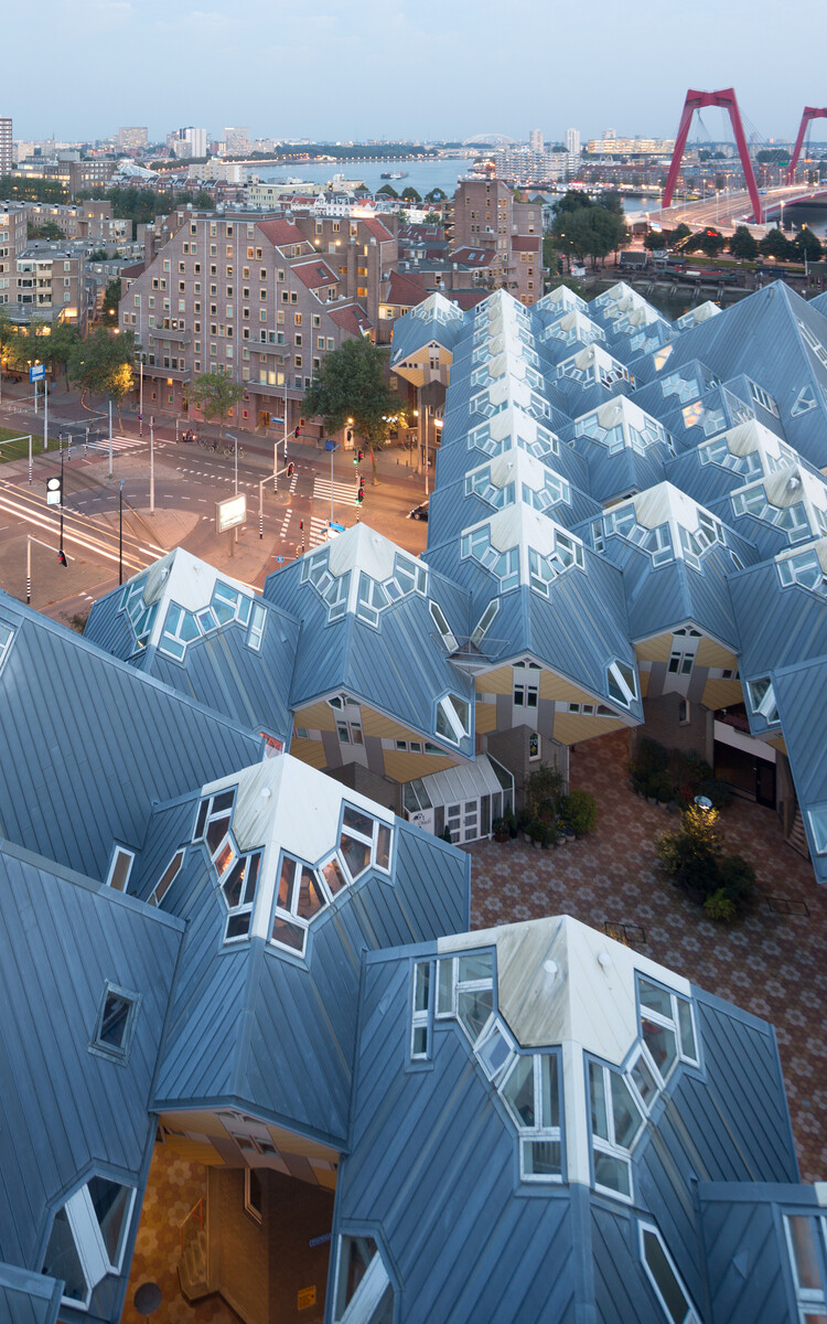 Kubuswoningen bovenaanzicht ️ Ossip van Duivenbode