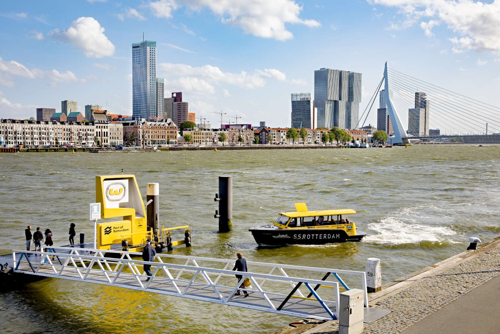 Watertaxi skyline 2019 ️ Iris van den Broek