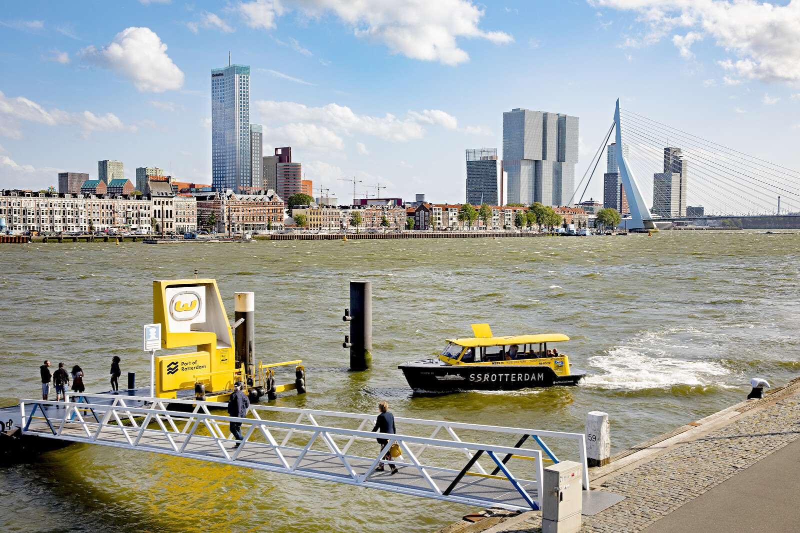 Watertaxi skyline 2019 ️ Iris van den Broek