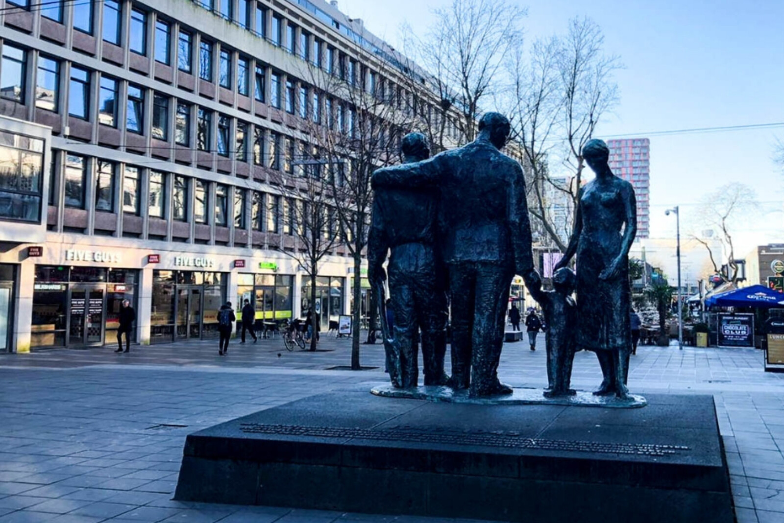Stadhuisplein Monument voor alle gevallenen Weekends in Rotterdam