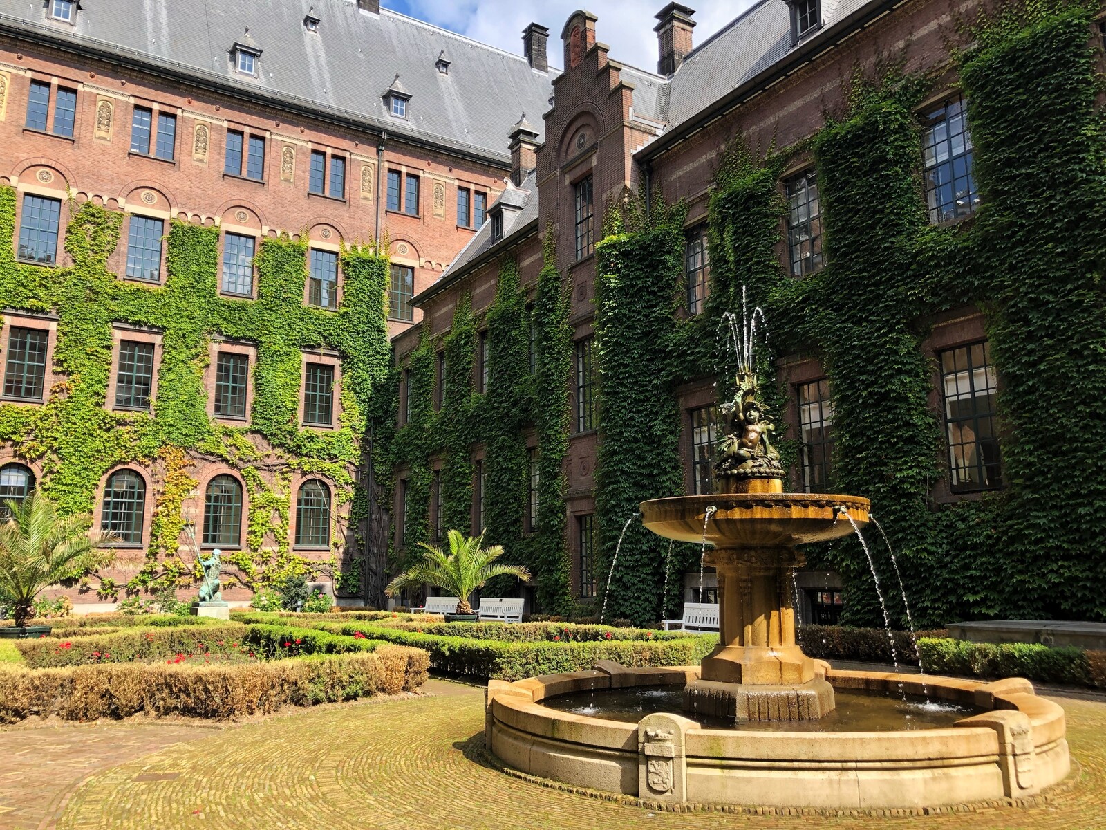 Binnentuin Stadhuis Rotterdam