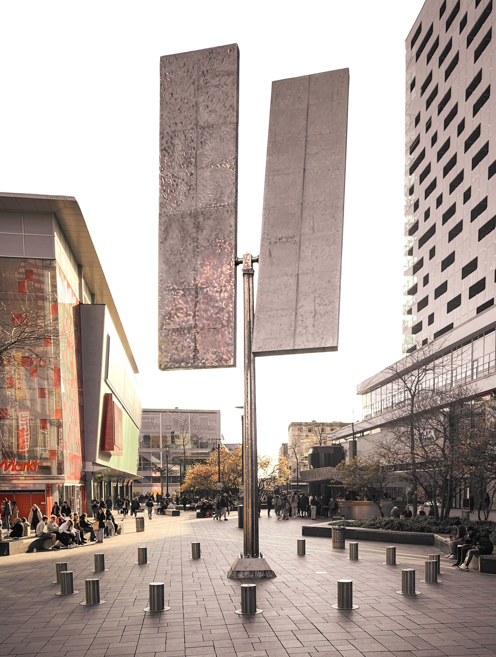 Turning Rectangles George Rockey statue Rotterdam Hanna Owusu