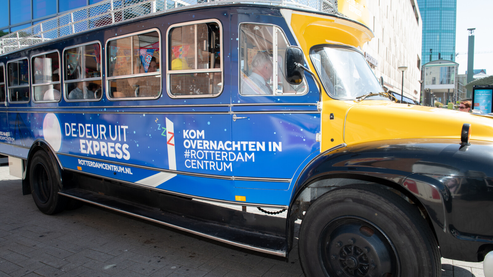 Bus