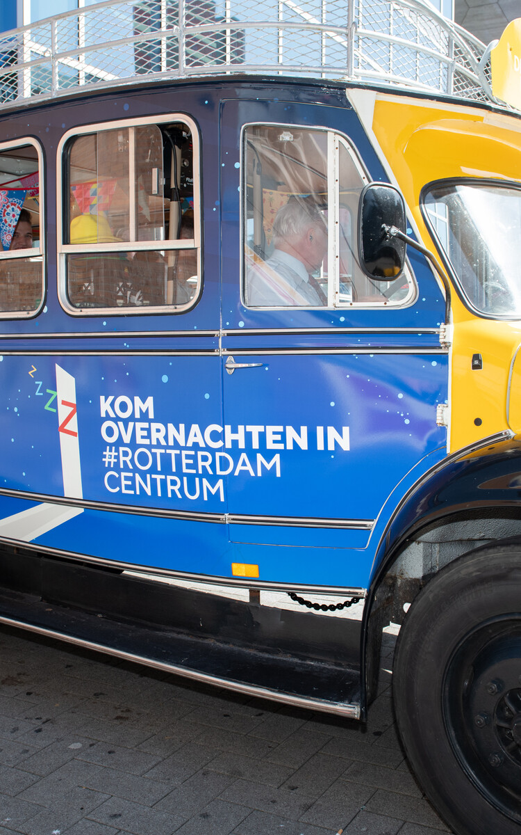 Bus