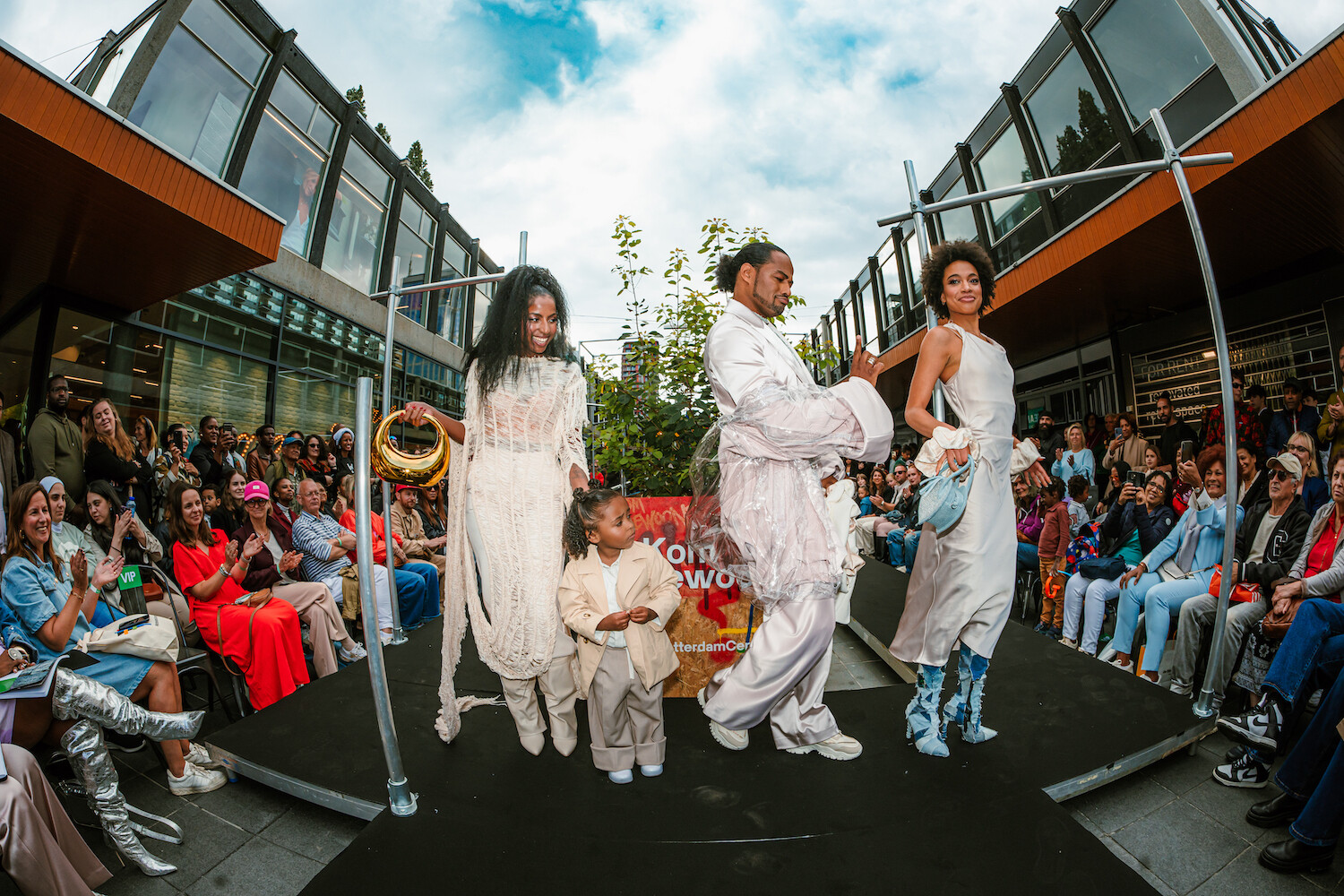 Rotterdam Centrum Modeburgemeester 01 Fashionshow Winnaar