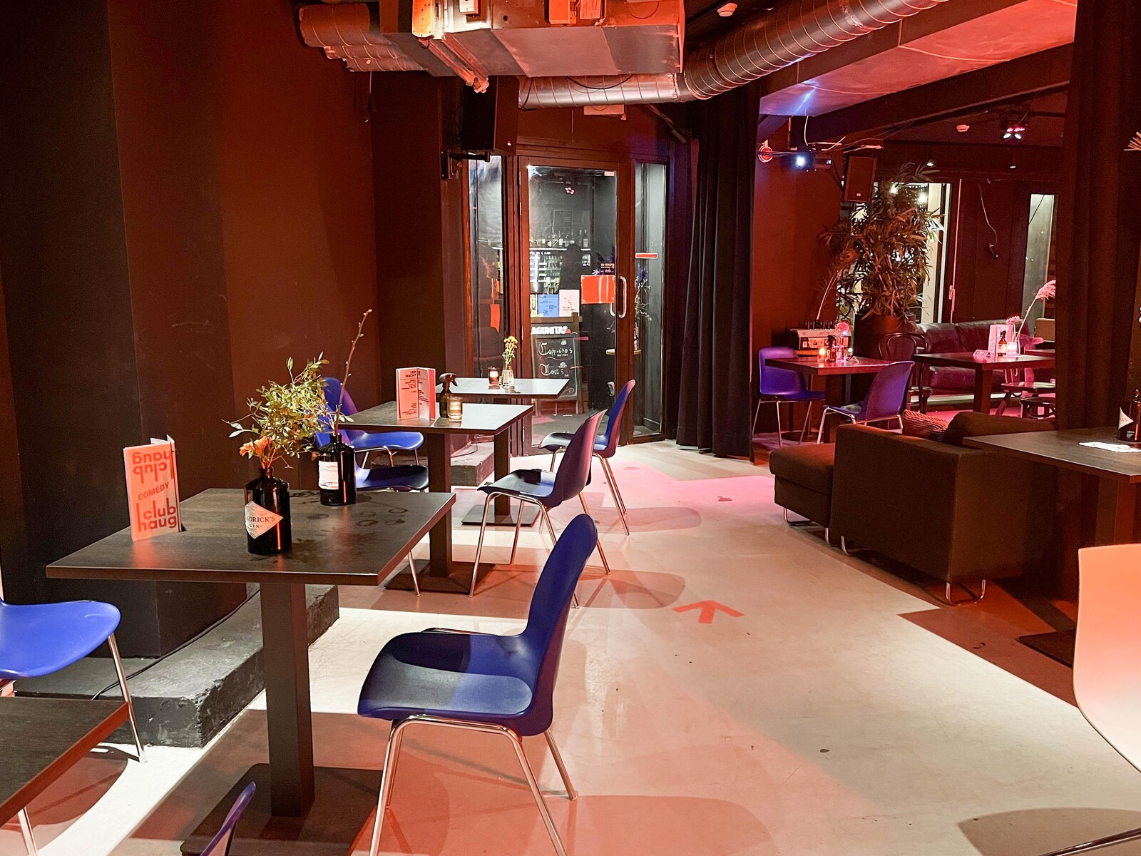 Comedy Club Haug drankjes doen bar