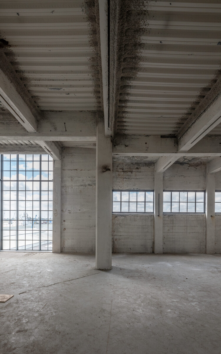 OBJECT HAKA gebouw Photo Ossip van Duivenbode III
