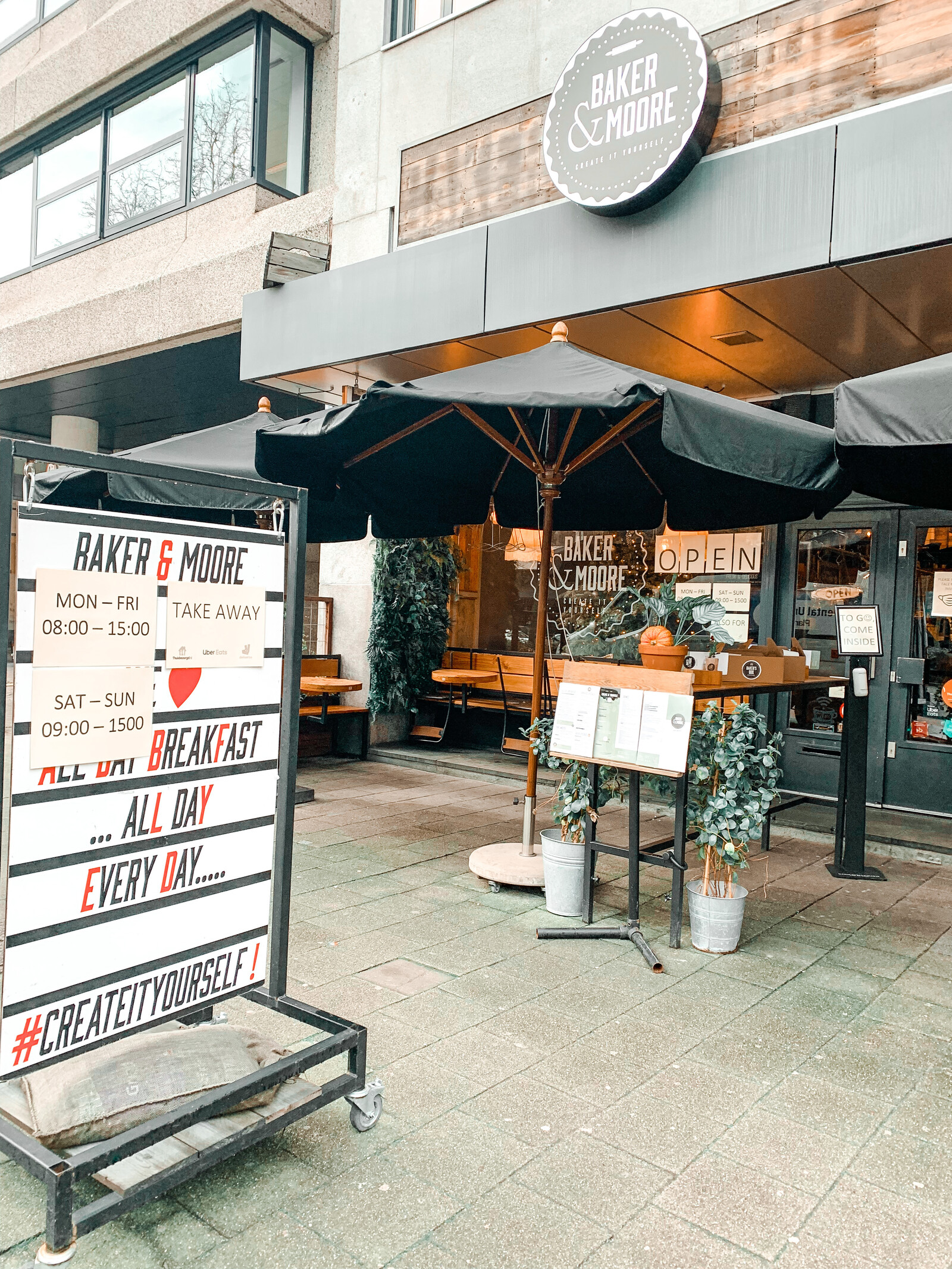 Baker Moore afhalen Rotterdam Centrum De Maas Meisjes