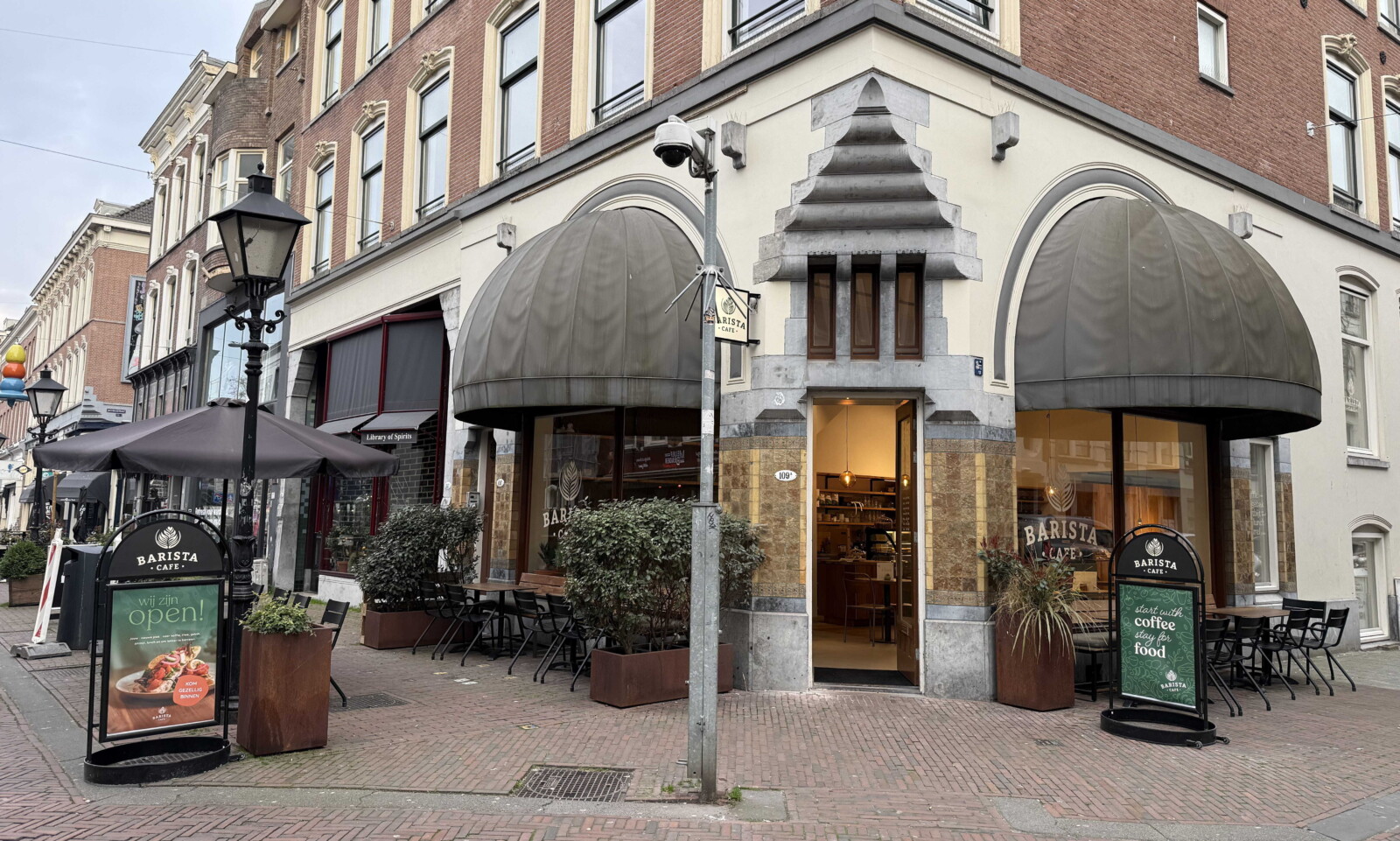 Barista Cafe Oude Binnenweg Rotterdam 02