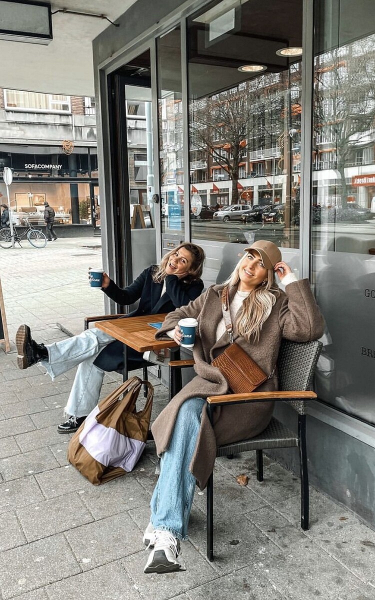 Cafe home Maas Meisjes