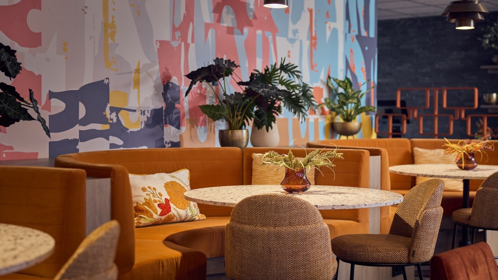 Calan Restaurant Bar 6