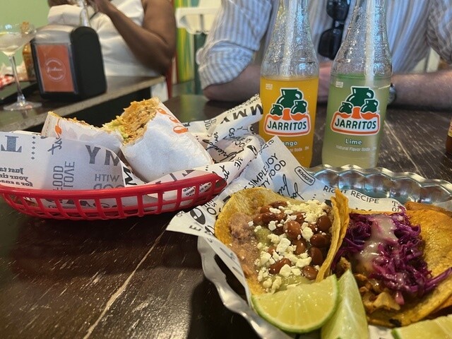 Halcon tacos en burrito 1