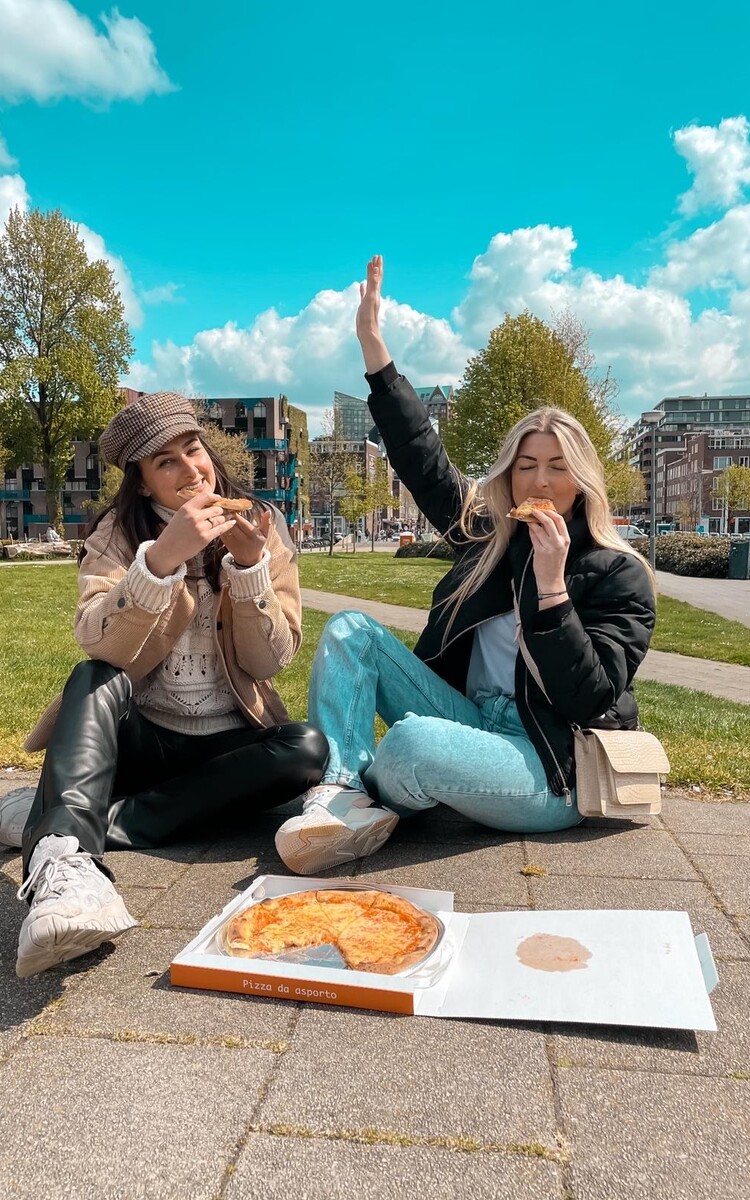 Little Italy pizza Rotterdam Centrum De Maas Meisjes
