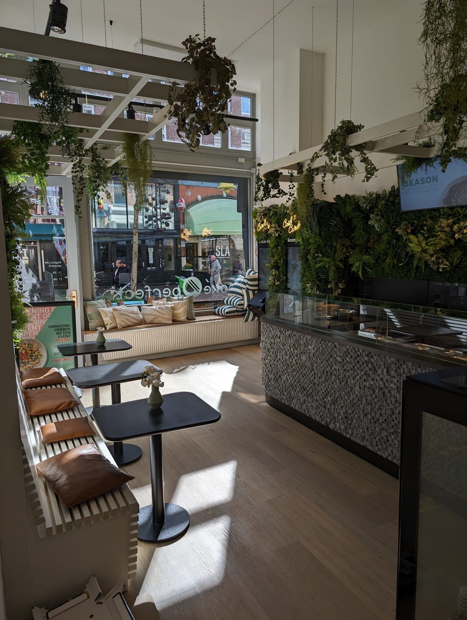 Poke Perfect interieur 2
