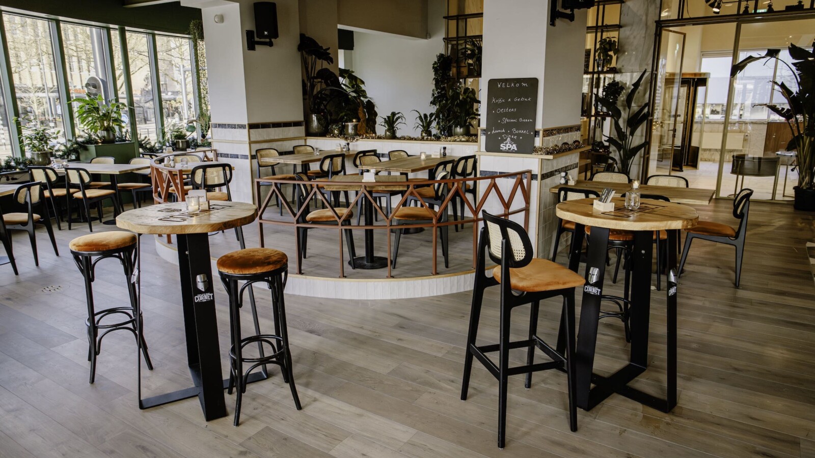 Restaurant café Erasmus 7