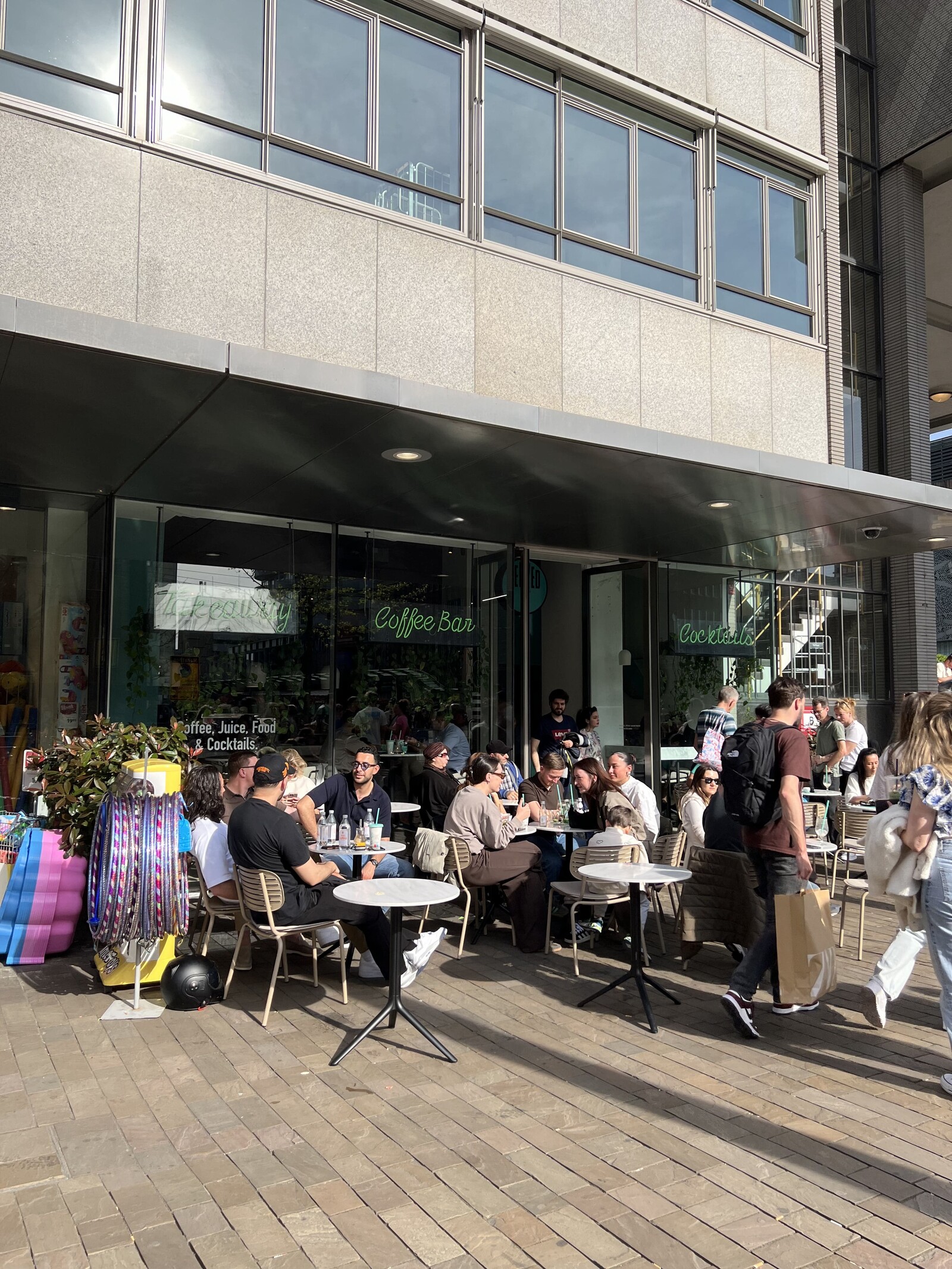 Served terras Coolsingel