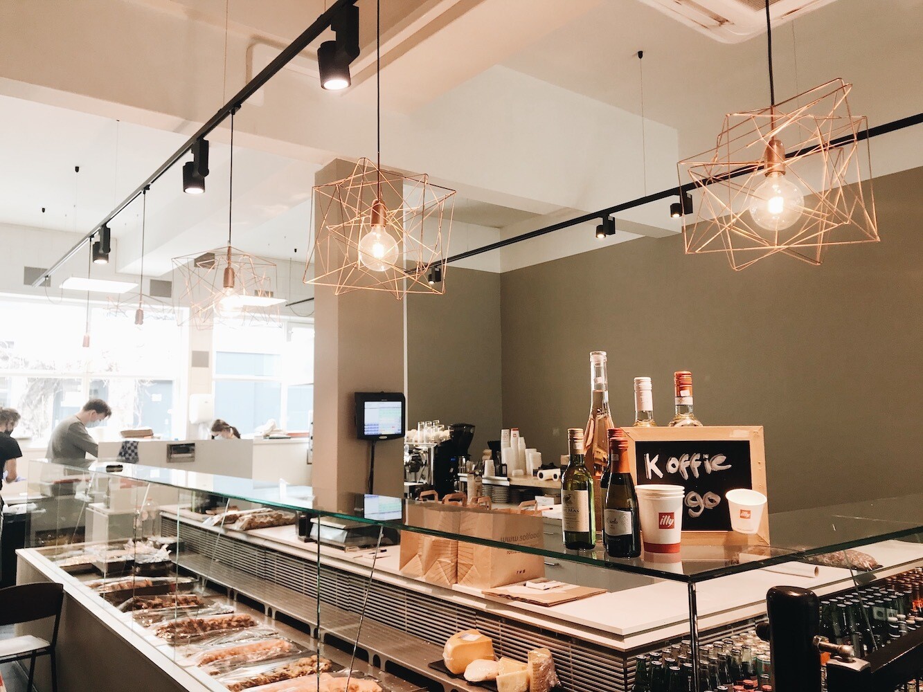 Solfood binnen maho Rotterdam