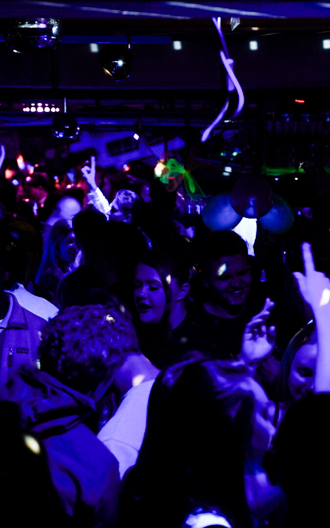 THOMS Underground Bar 04