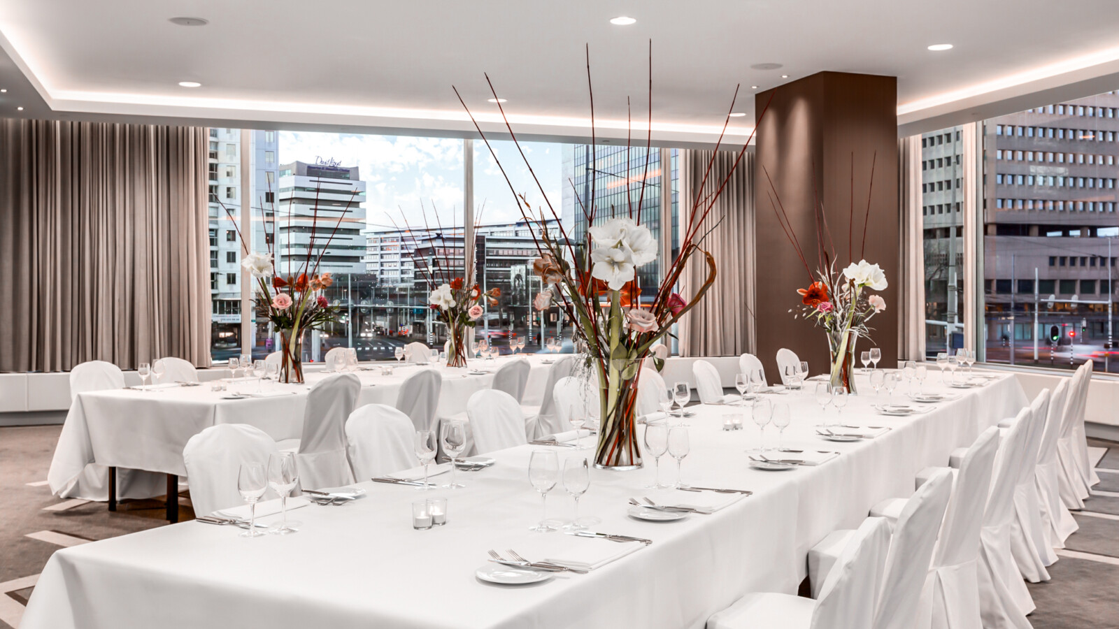 Hilton Hotel Coolsingel Suite Rotterdam Centrum dinner set up