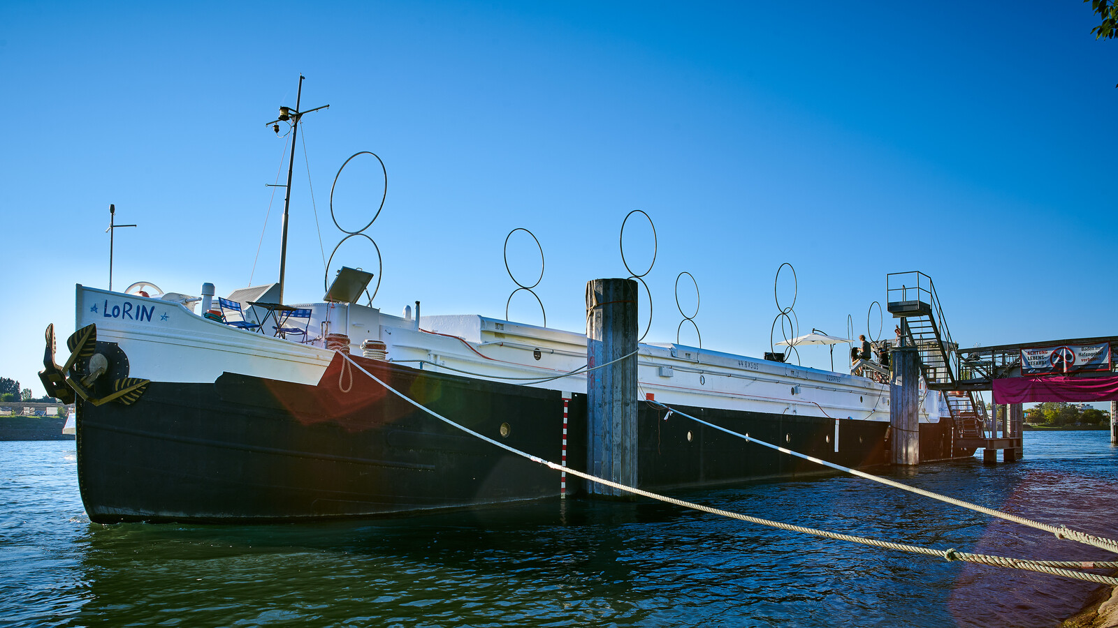 Lorin cultuurschip buitenaf Rotterdam