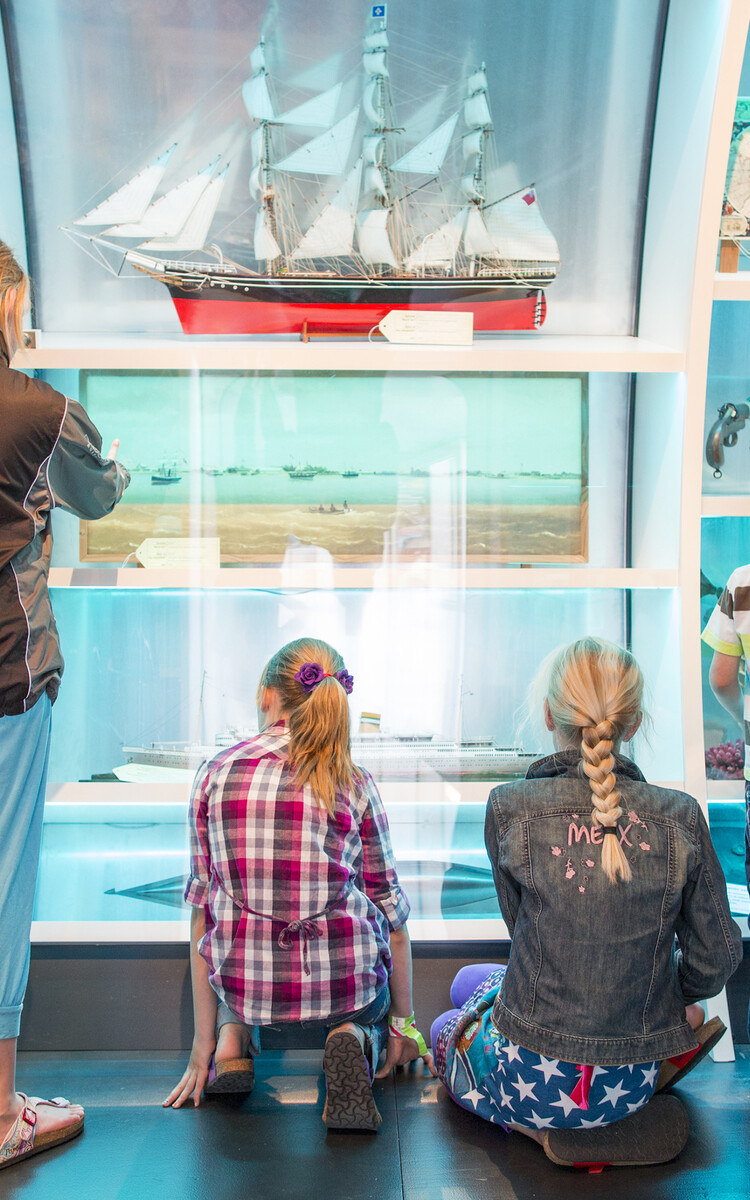 Kinderen Ontdekken De Maritieme Wereld Bij Professor Plons Fred Ernst