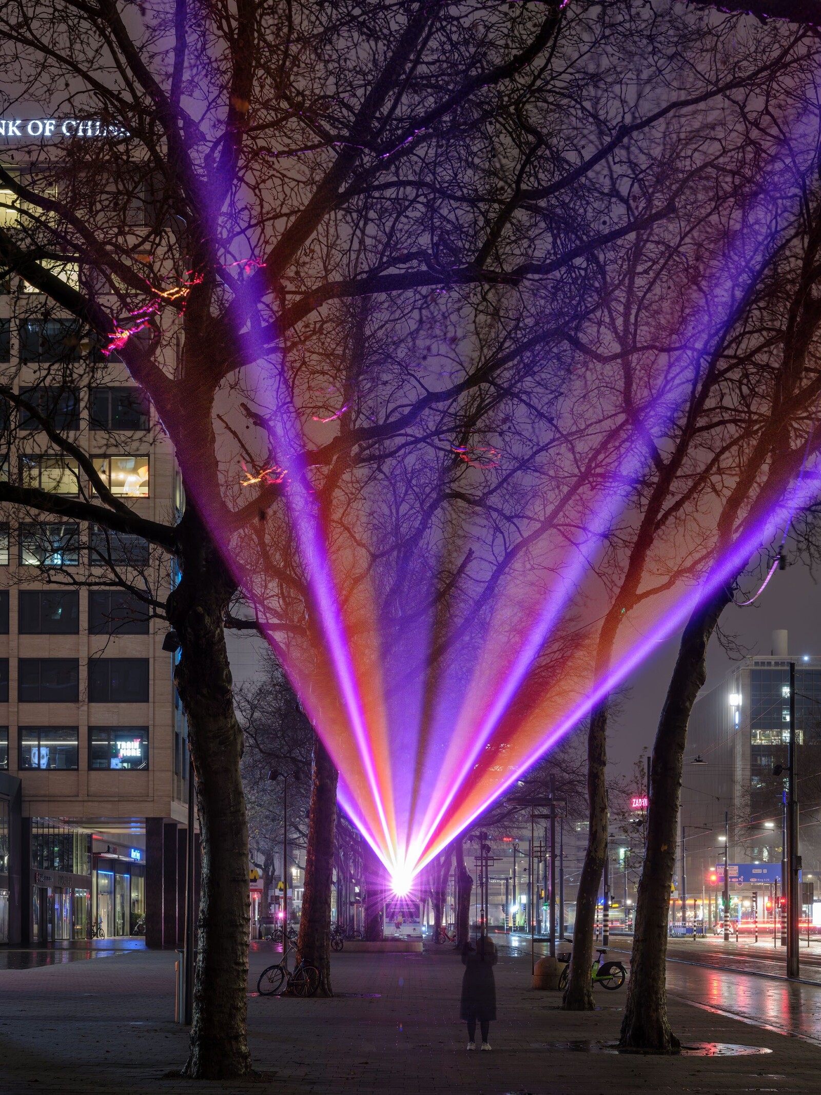Roze lasers Coolsingel Rotterdam Centrum Ossip