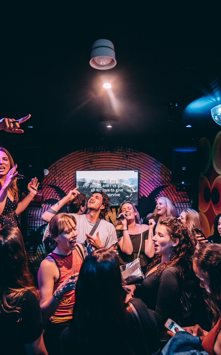 Nieuwe karaokebar in Rotterdam Jeancarlo Nunes dos Anjos