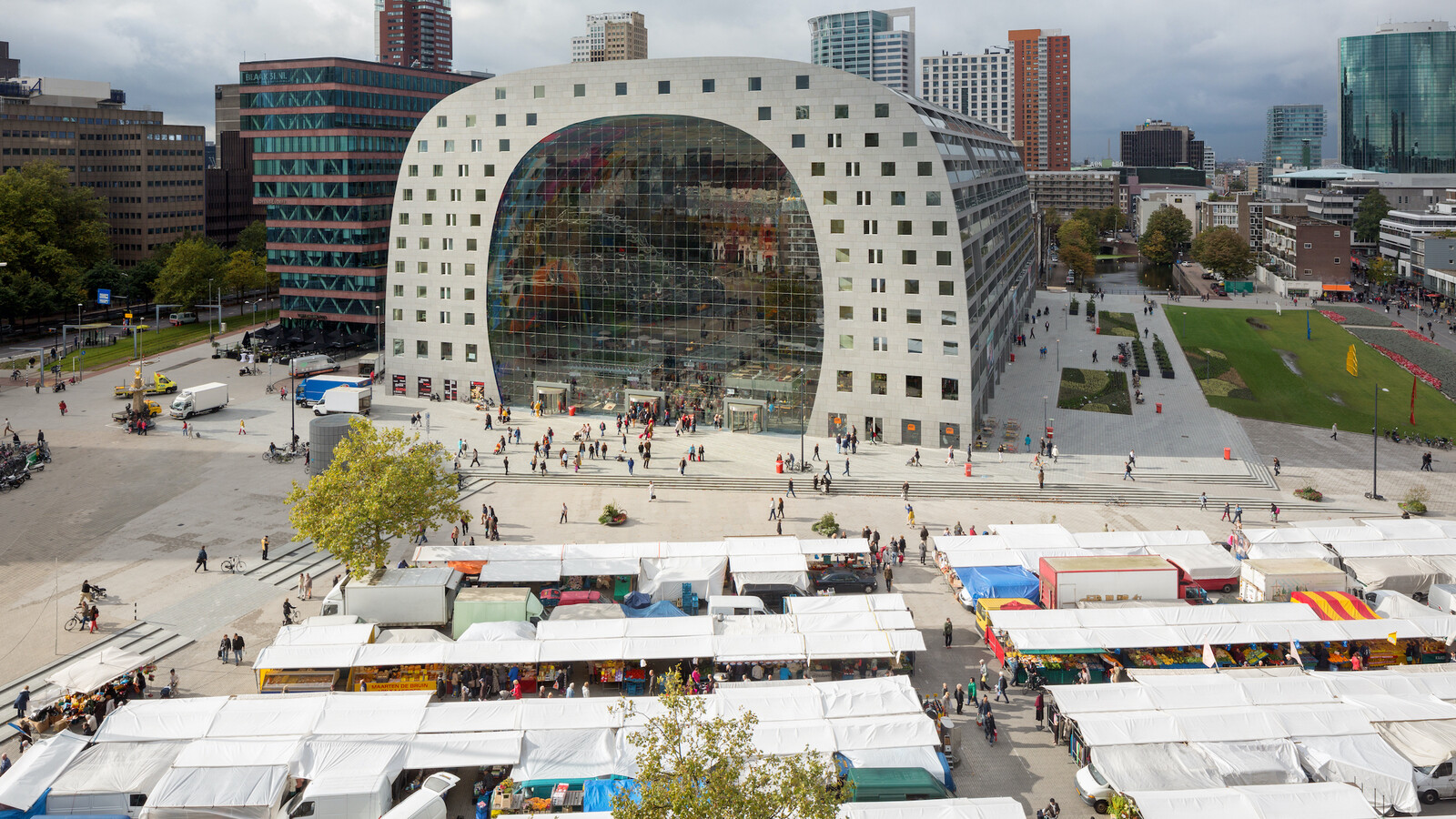 Markt en Markthal Ossip van Duivenbode