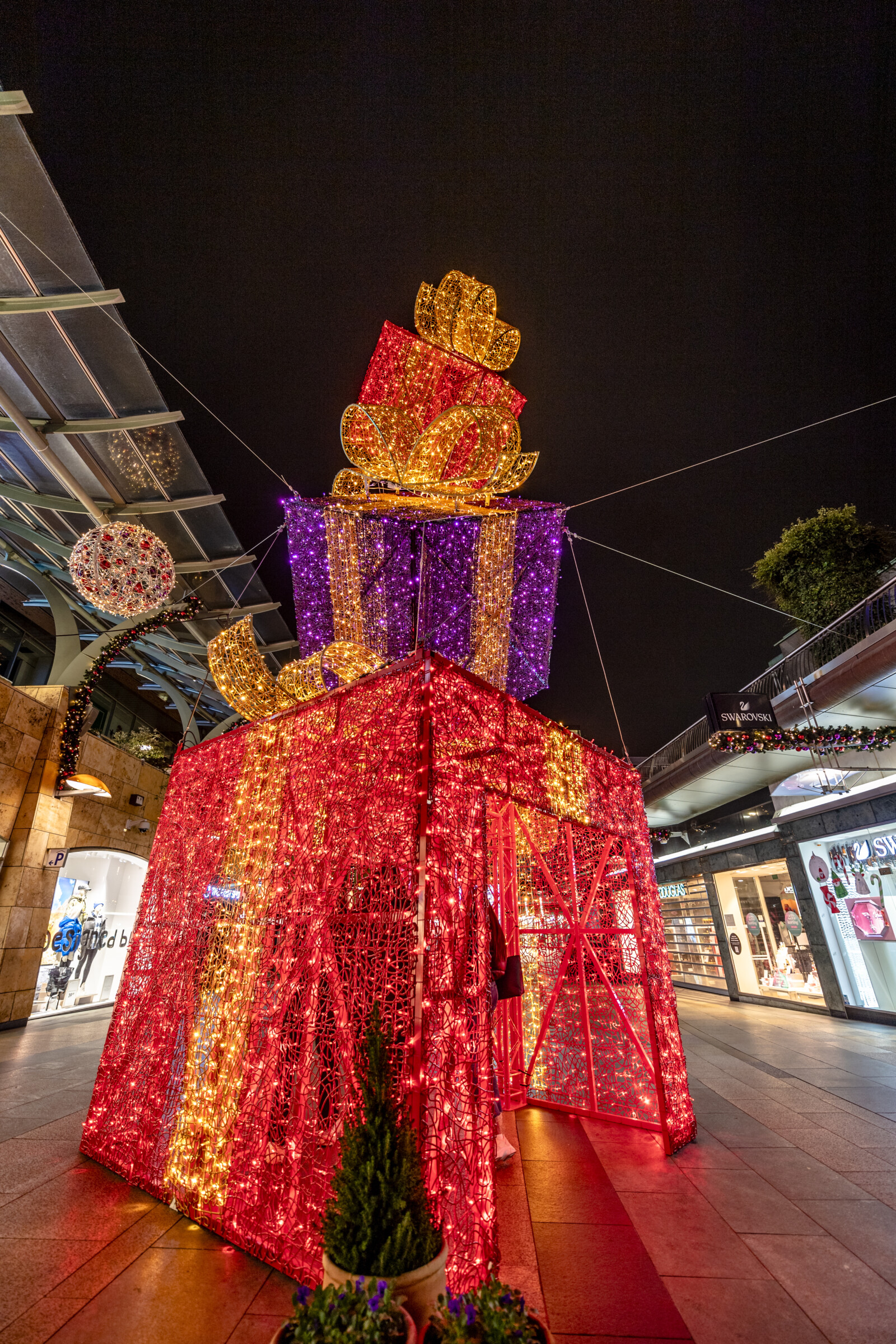 Kerstcadeaus koopgoot versiering Rotterdam Centrum Jan Kok