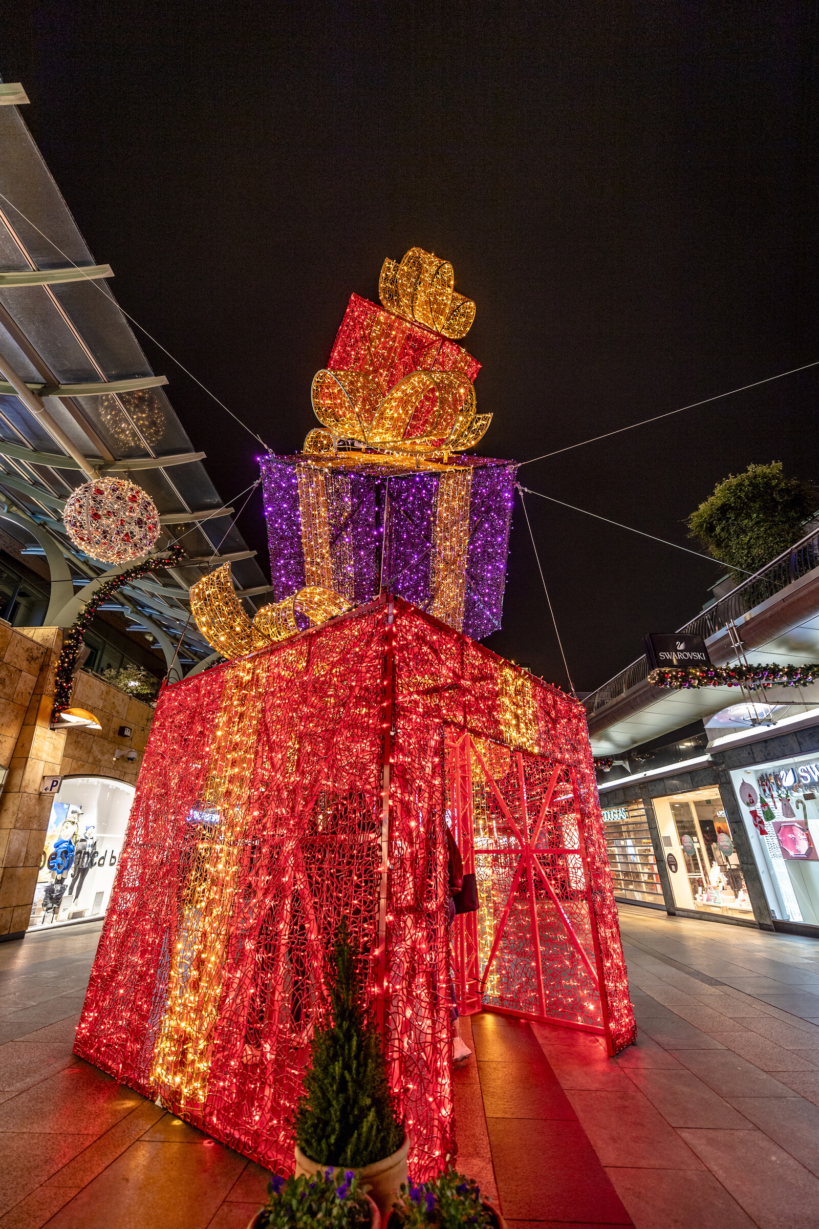 Kerstcadeaus koopgoot versiering Rotterdam Centrum Jan Kok