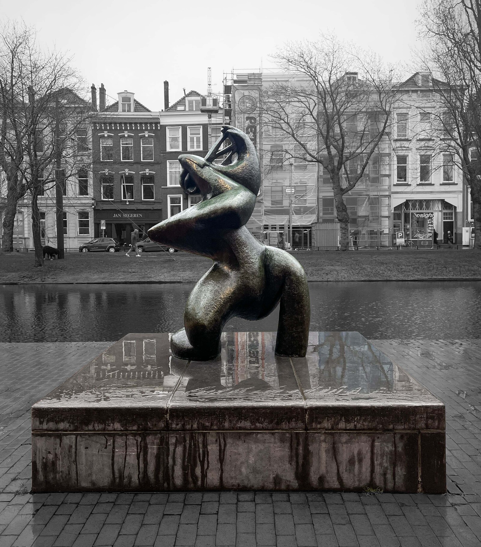 Musicienne Laurens statue Rotterdam myview rotterdam