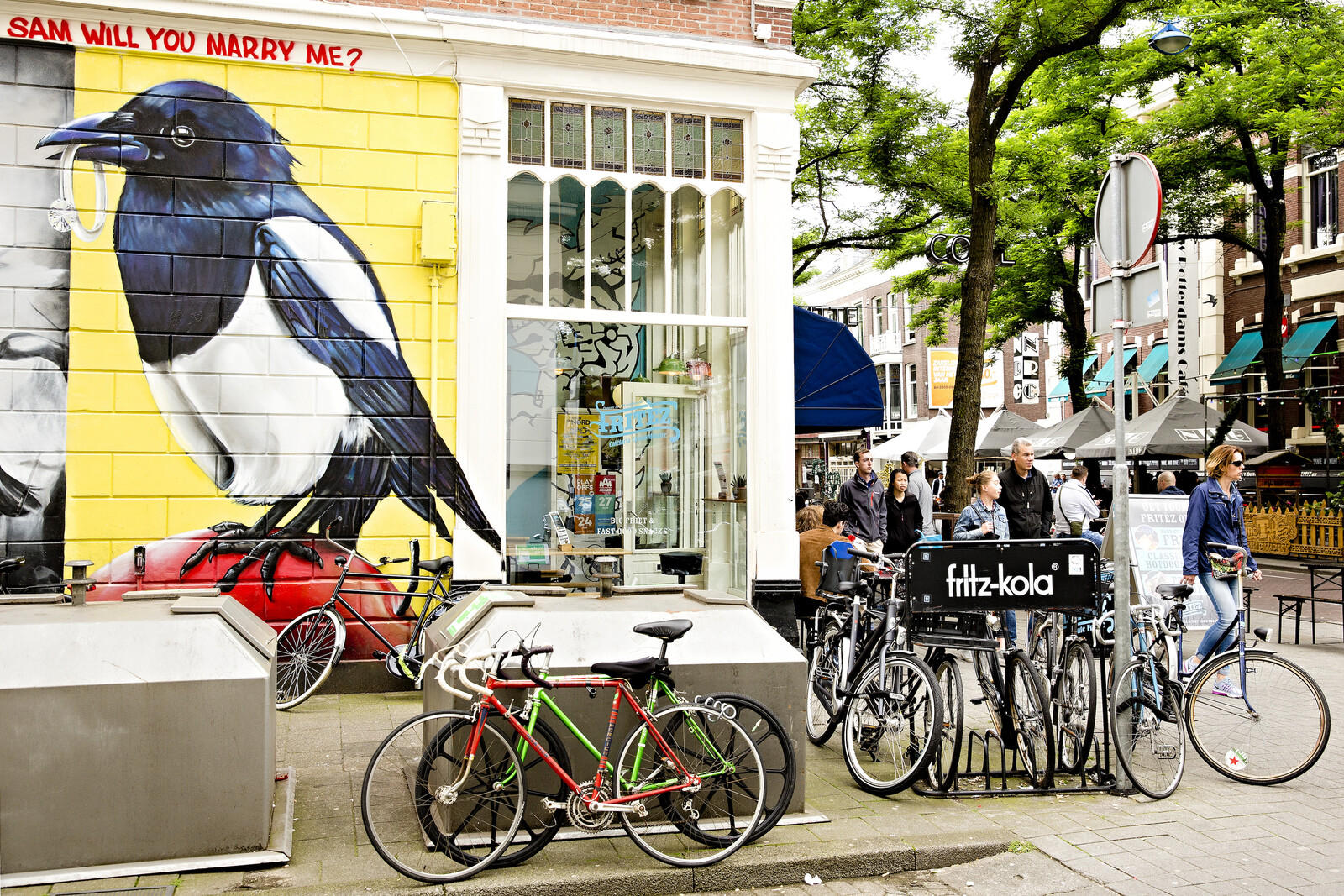 Love Birds door Tymon Ferenc de Laat en Robert Rost Witte de Withstraat Rotterdam