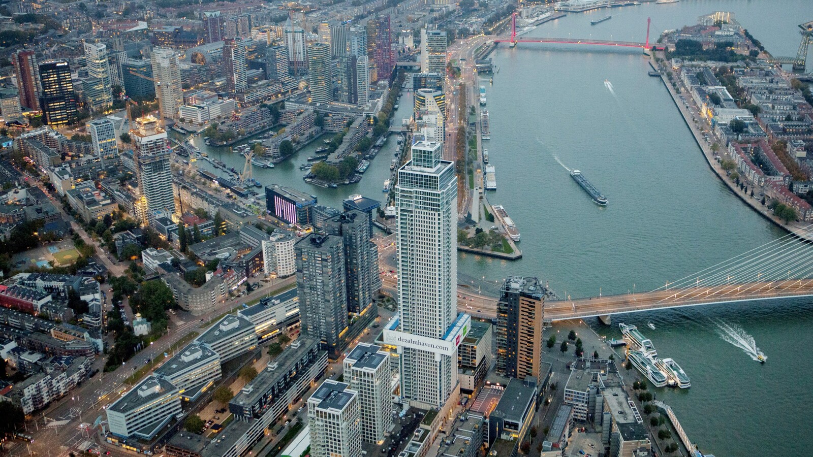 Luchtfoto De Zalmhaventoren Gerhardvan Roon