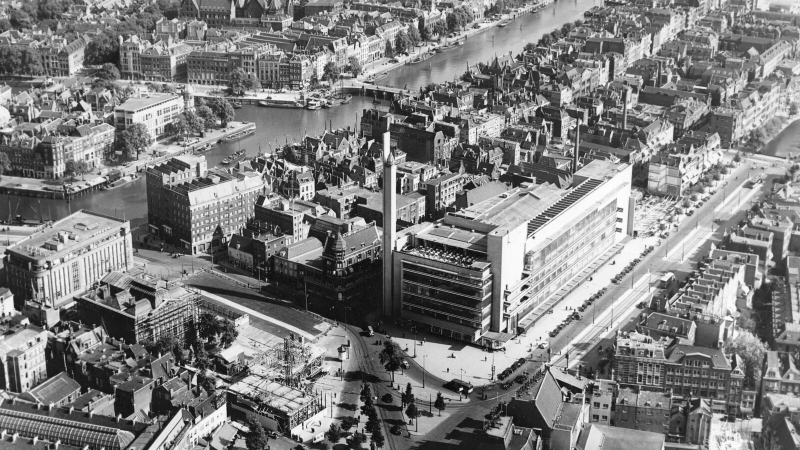 1939 de bijenkorf en de leuvehaven foto klm collectie gemeentearchief rotterdam Collectie Gemeentear min