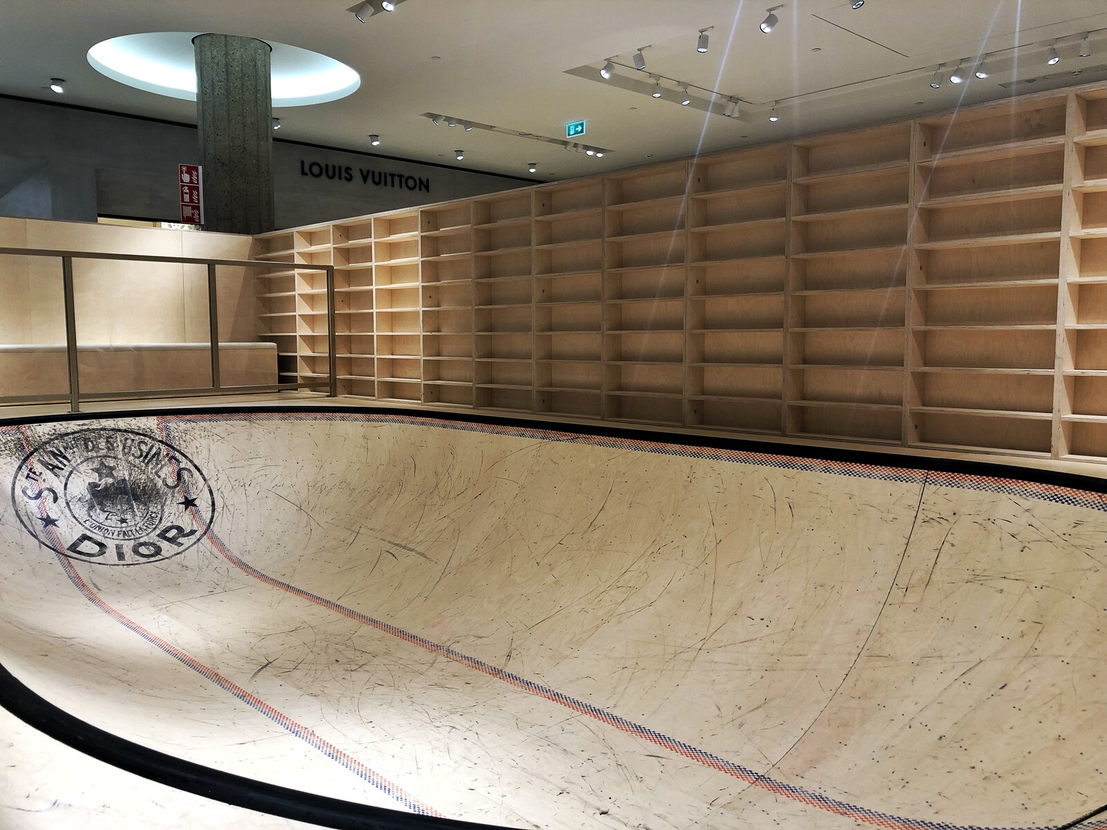 Dior Bijenkorf pop up skatebaan