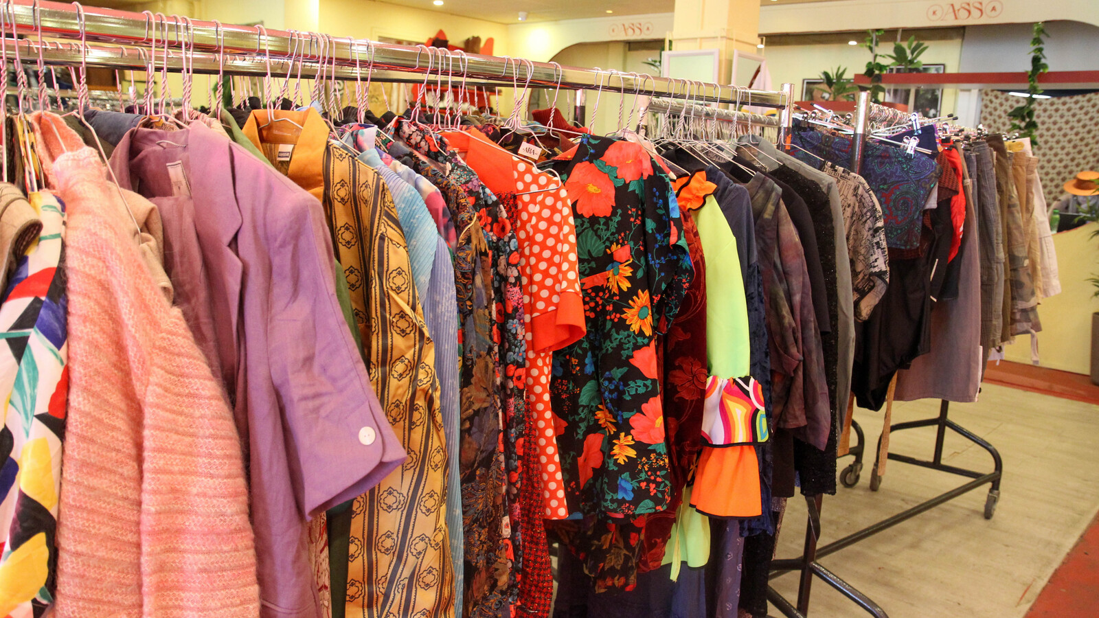 Vintage store 2025 kleding