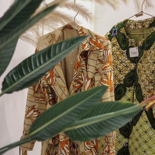 Populaire kledingwinkels sales