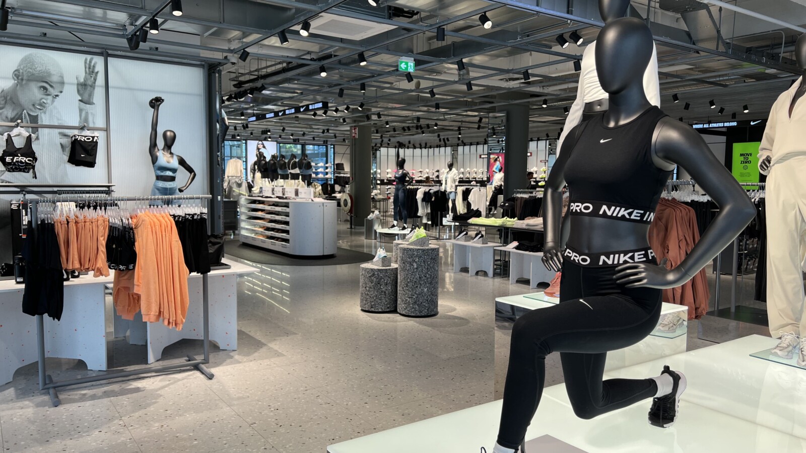 Nike 9 min