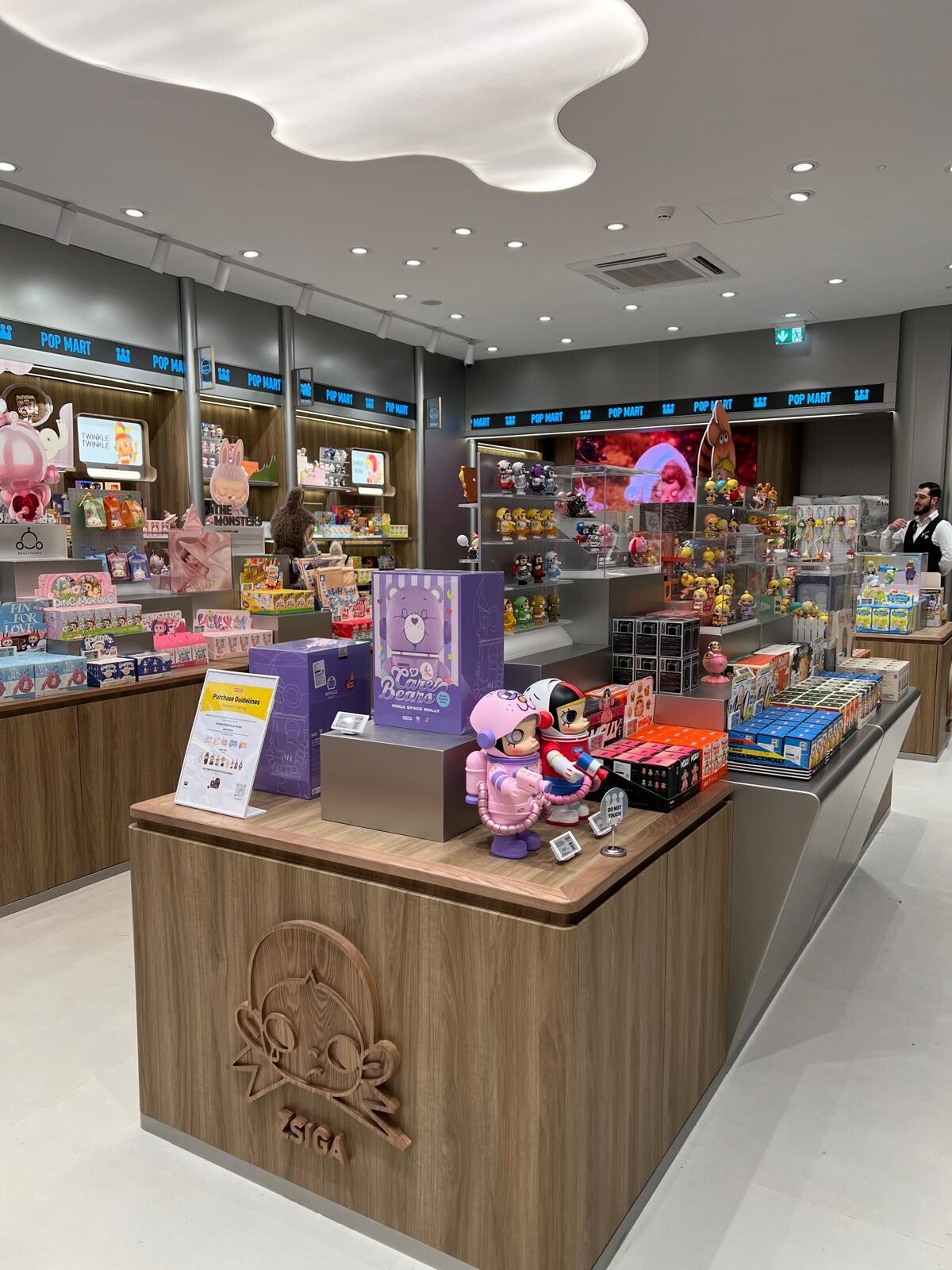 Pop Mart Lijnbaan Rotterdam 2