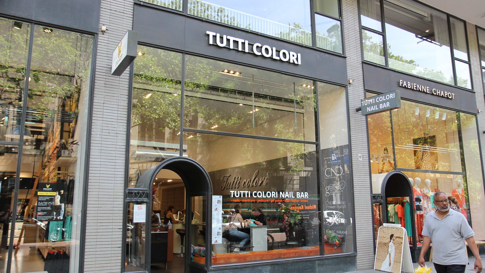 Tutti Colori nail bar