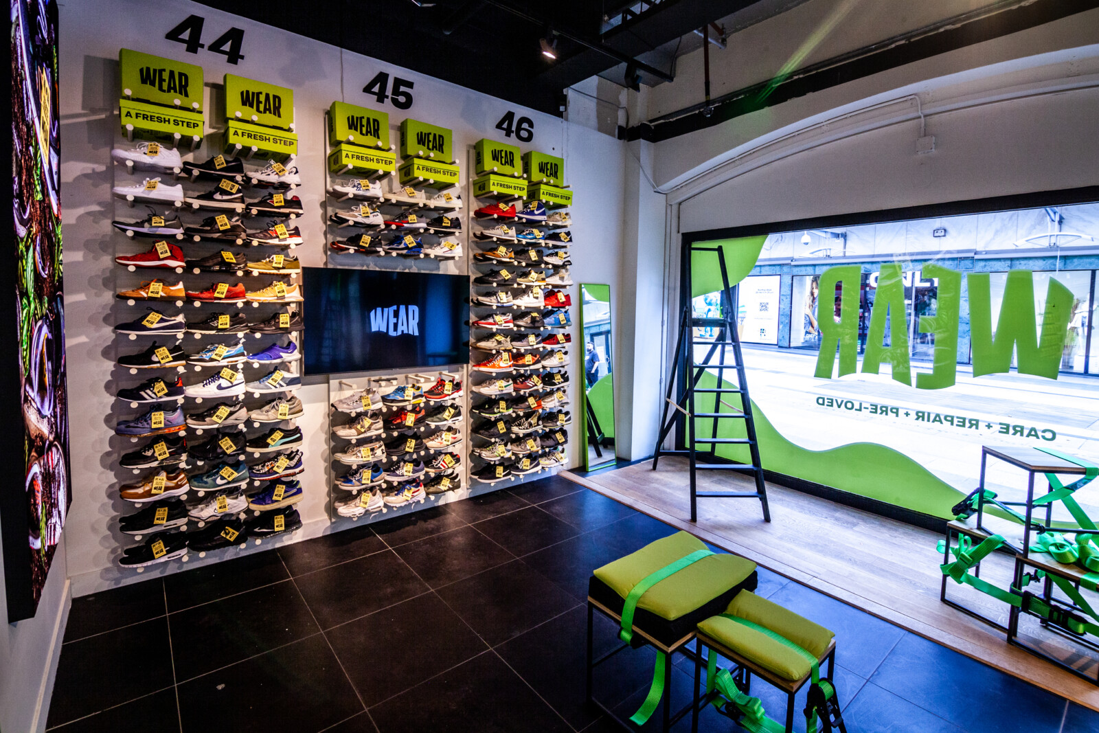 WEARSTORE 13