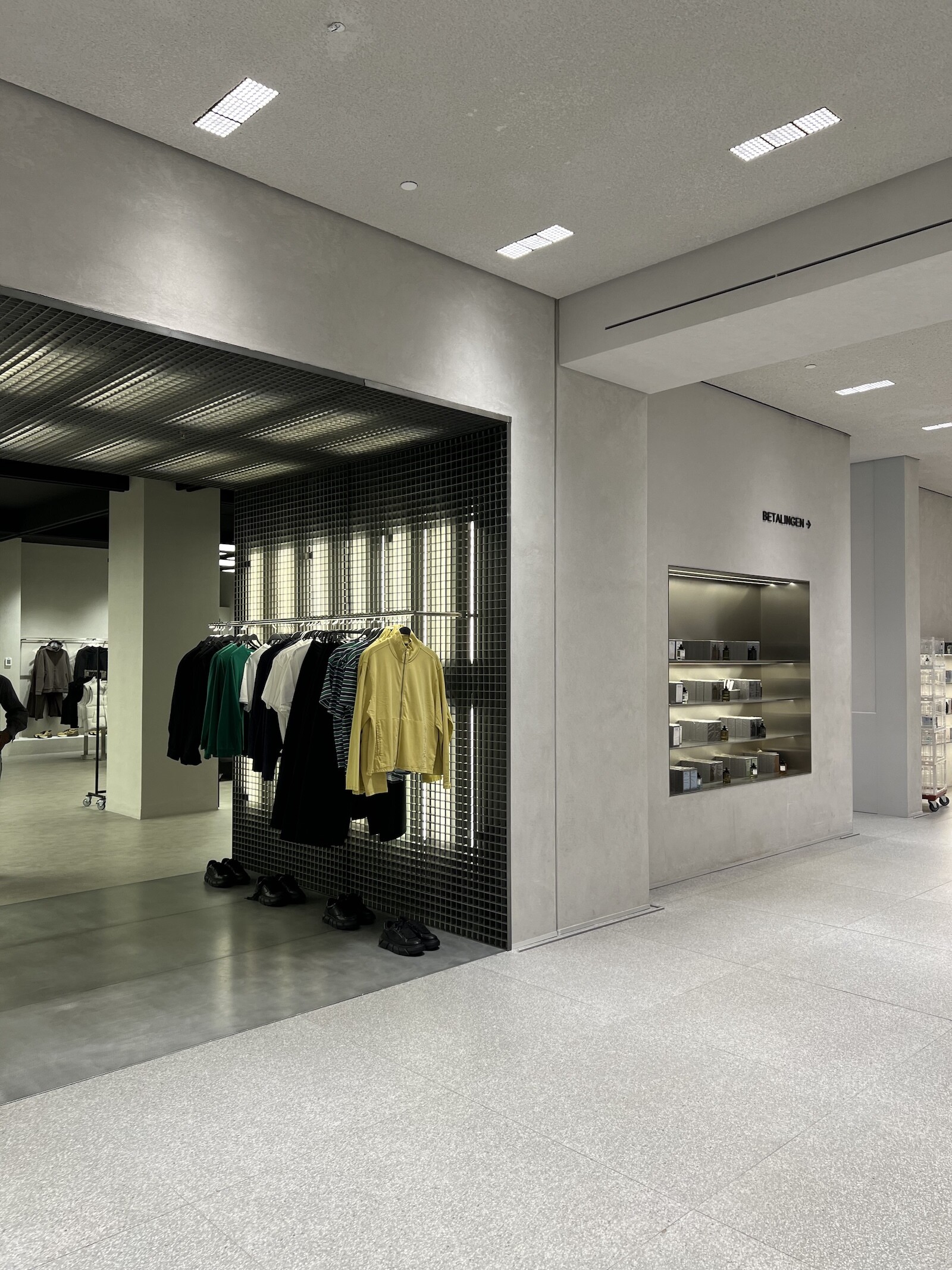 ZARA Rotterdam 1