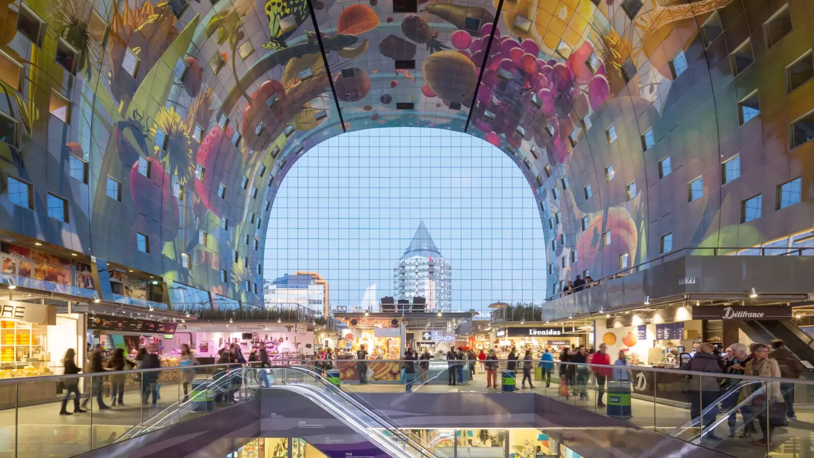 Markthal roltrappen 2014 ️ Ossip van Duivenbode